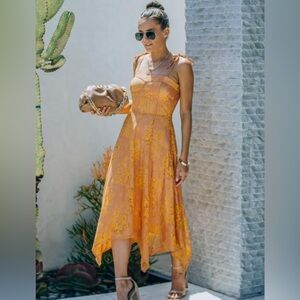 Sugar + lips 
Lace peach dress
Size XS